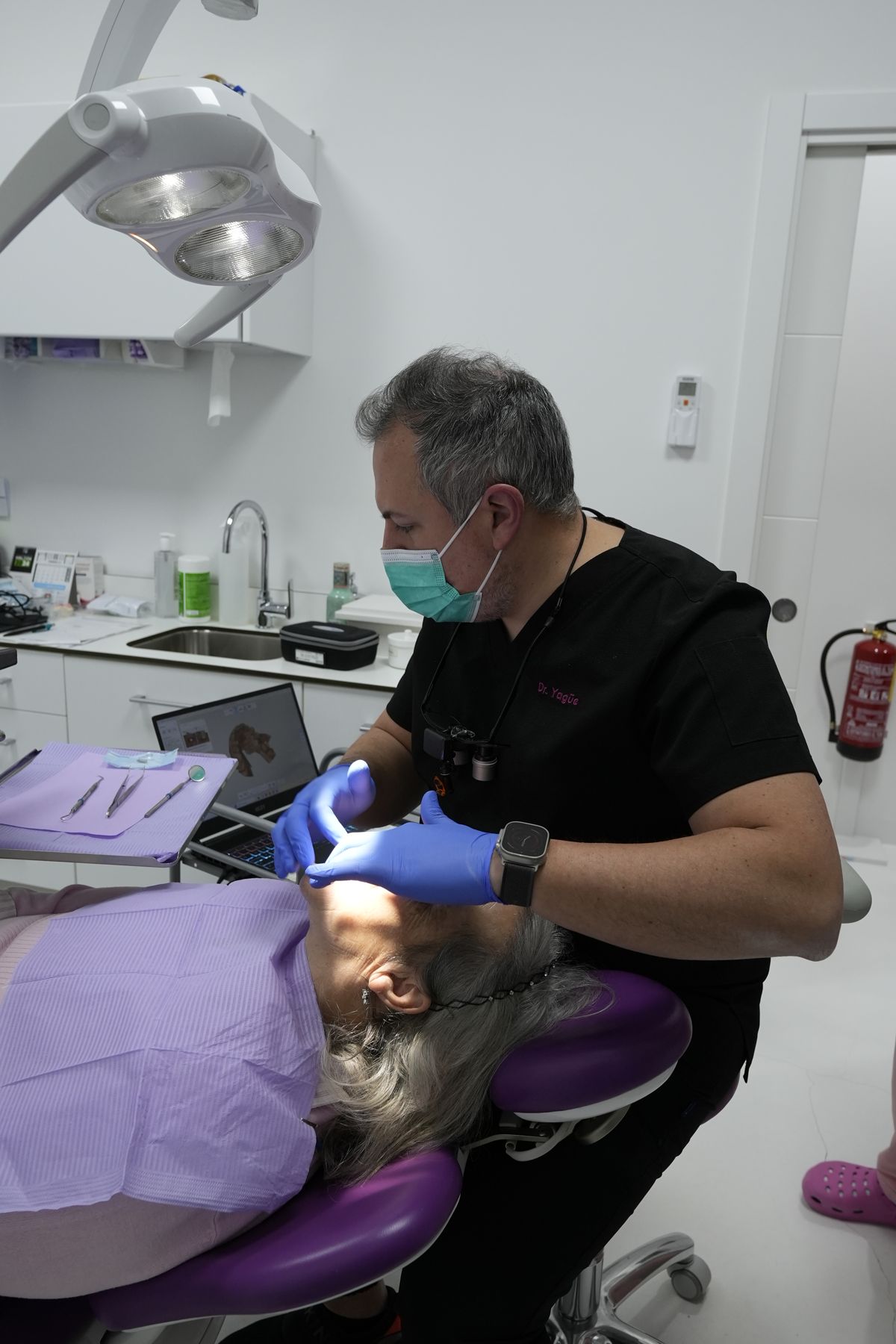 Dientes fijos en un día: ¿es posible la carga inmediata?